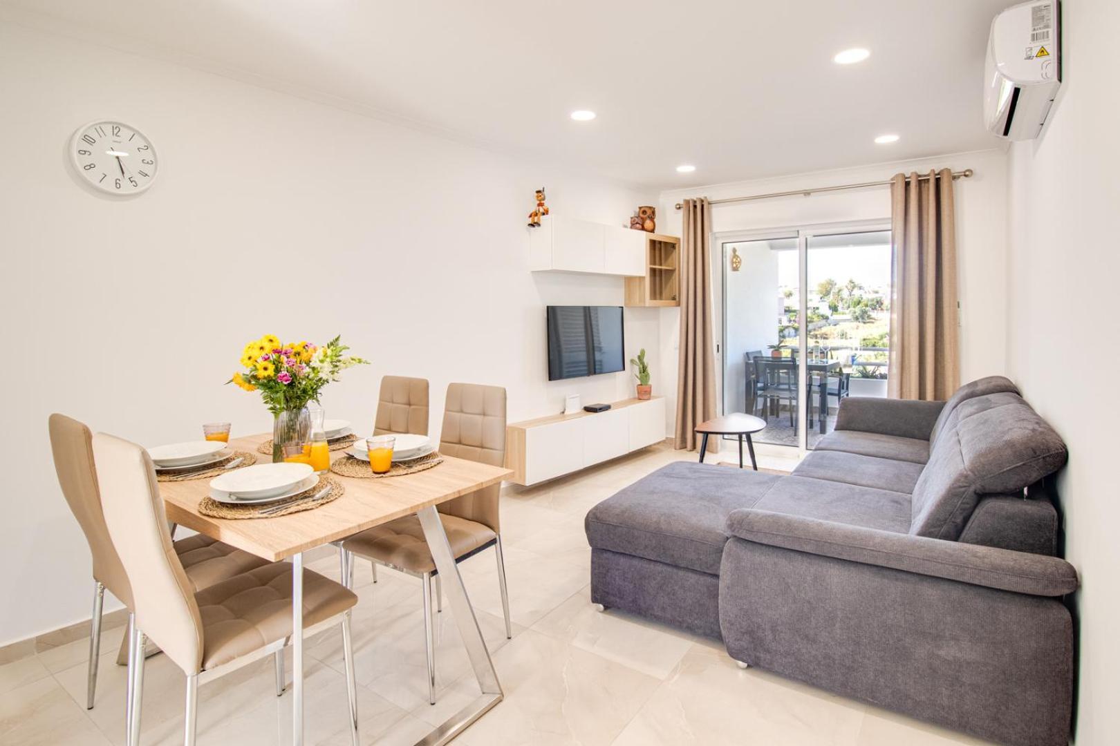 Renovated 2bd Ac Wi-fi Pool 350m
